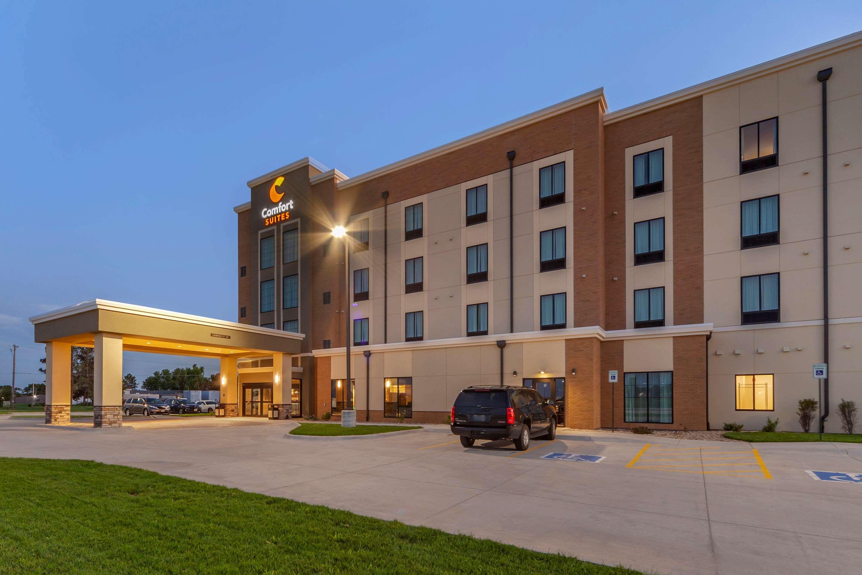 Comfort Suites Гранд-Айленд Экстерьер фото