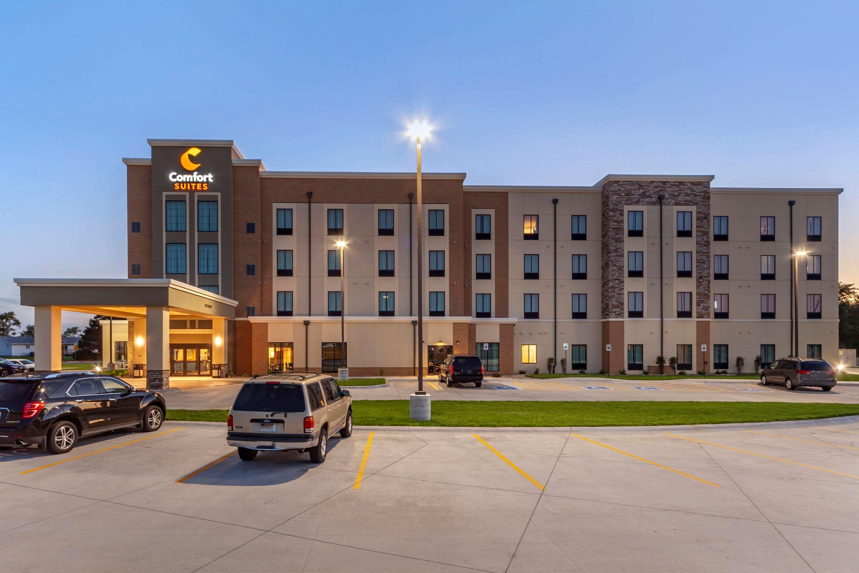 Comfort Suites Гранд-Айленд Экстерьер фото